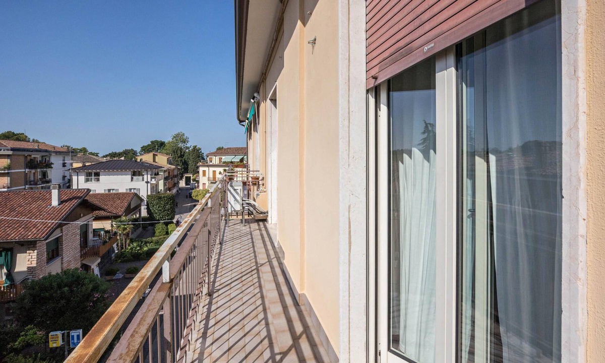 Bardolino Apartment | Pet-friendly Appartamento Gemini 2 on Lake Garda with A/C, Wi-Fi & Balcony
