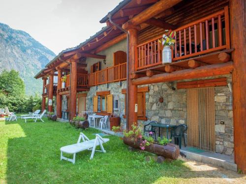 Antey-Saint-Andre Apartment | Pet-Friendly Mountain Escape