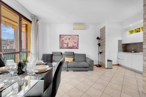 Ponte Nuovo Apartment | PRAN27 -Crescenzago - Central - Large - Bright -