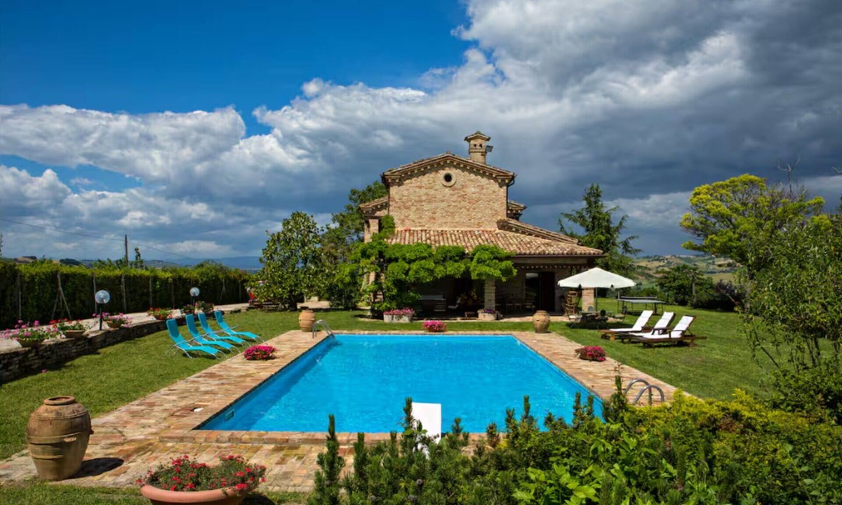 Potenza Picena Villa | Private Villa with private pool, A/C, WIFI, TV, terrace, panoramic view, close to Porto Recanati