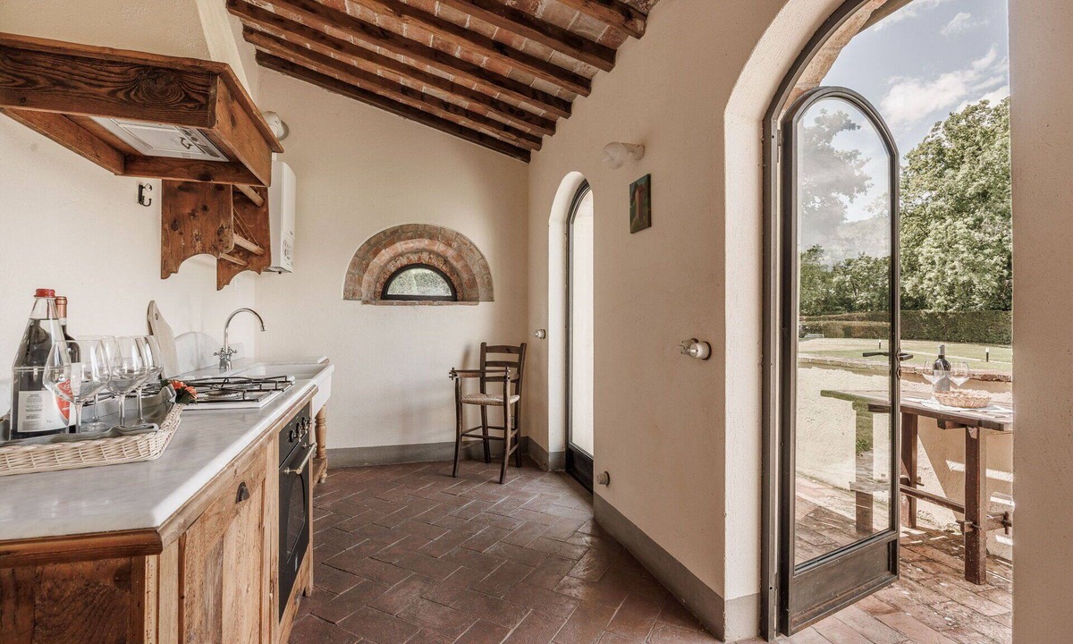 Pergine Valdarno Villa | Private Villa with private pool, WIFI, pets allowed, panoramic view, parking, close to Arezzo