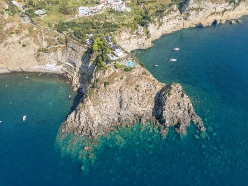 Panza Hotel | Punta Chiarito Resort