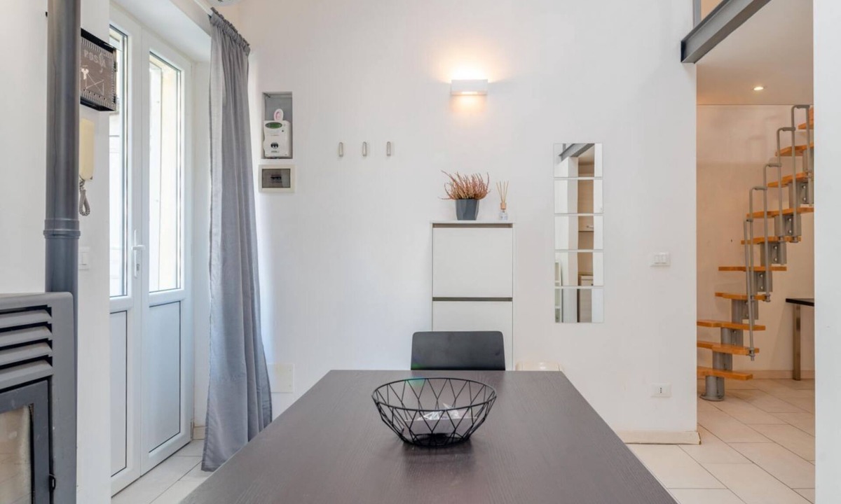 Turin Apartment | Quadriloft by Happyhostorino