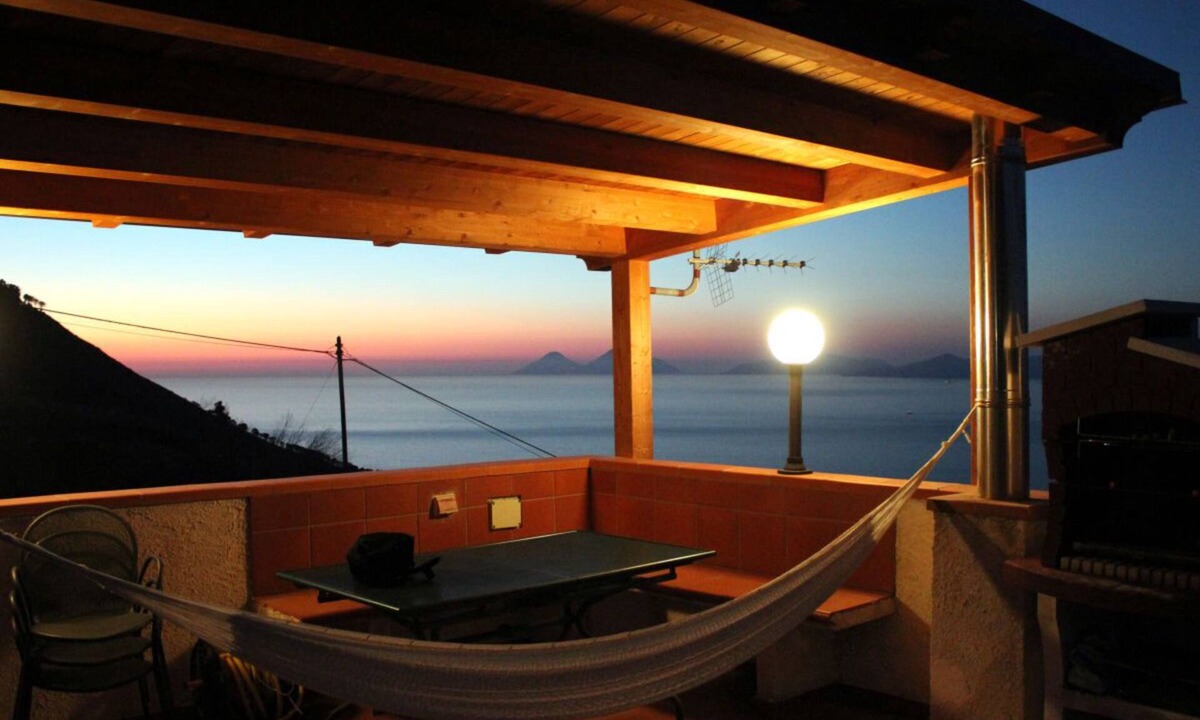 Gioiosa Marea House | Relax with sensational views of the sea and mountains