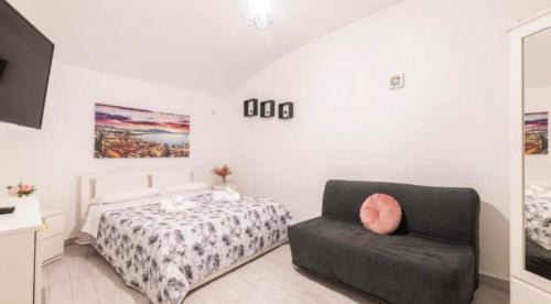 Montecalvario House | Rita's House