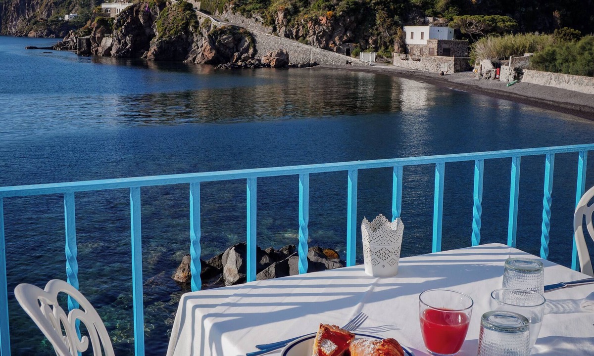 Lipari Historic Centre Hotel | Rocce Azzurre