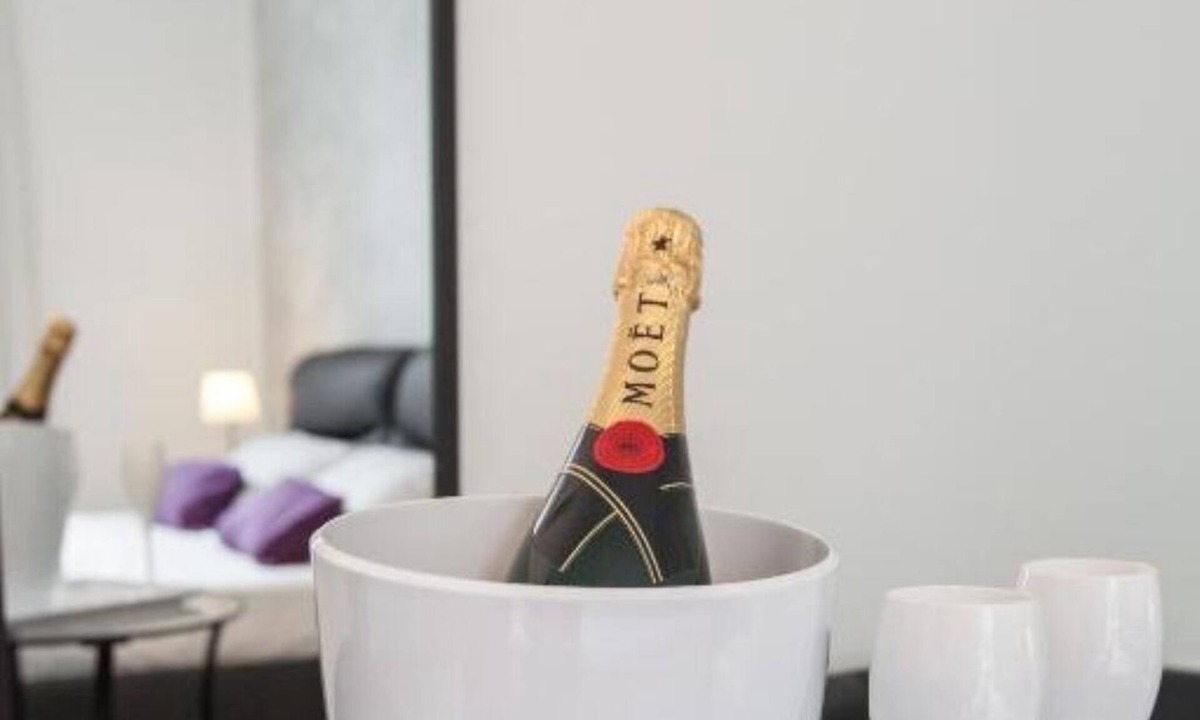 Esquilino Apartment | Rome Central Rooms: Double/Twin Room with Single Beds