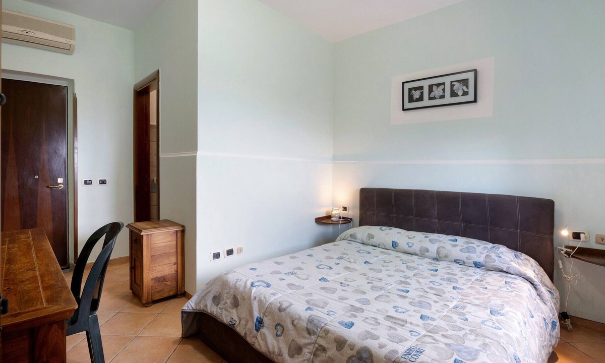 Gragnano Apartment | Room 'Camera Stabia Con Vista Mare' with Shared Terrace, Shared Garden and Wi-Fi