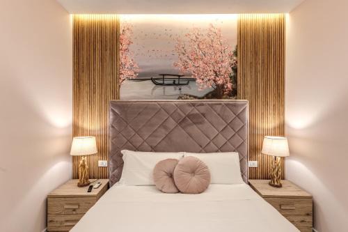 Historical Center Apartment | Sanità Naples Central Grand Apartment for 10 Guest