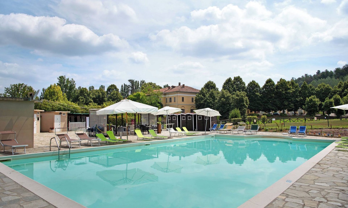 Asti Apartment | Studio Apartment 'Dimora Il Feudo Apt 2' with Shared Pool, Wi-Fi and Air Conditioning