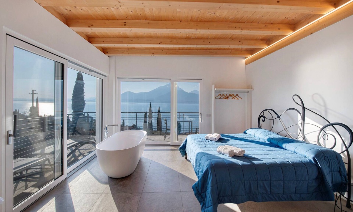 Pai Apartment | Studio 'Pai 521 Open Space' with Lake View, Wi-Fi and Air Conditioning