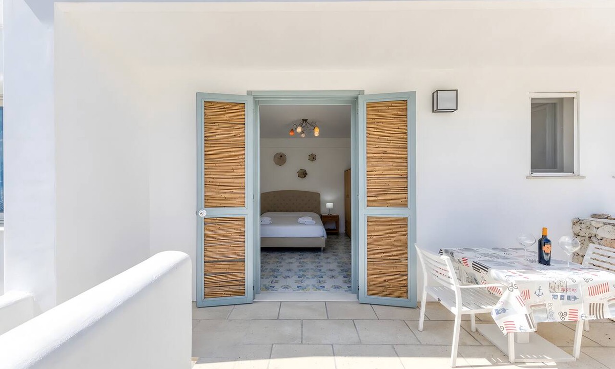 Castro Marina Apartment | Studio with Balcony and Modern Comforts in Castro di Lecce