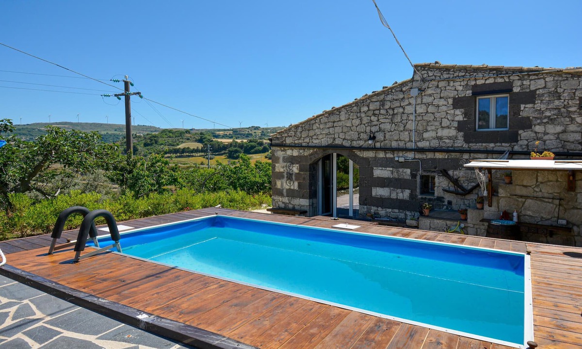 Monterosso Almo House | Stunning home in Monterosso Almo