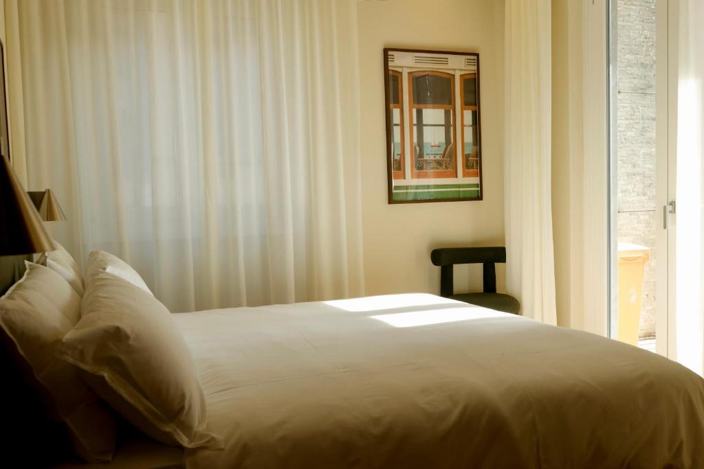 Como City Centre Apartment | Suite Cecilia by Piazza del Lago, Como Center