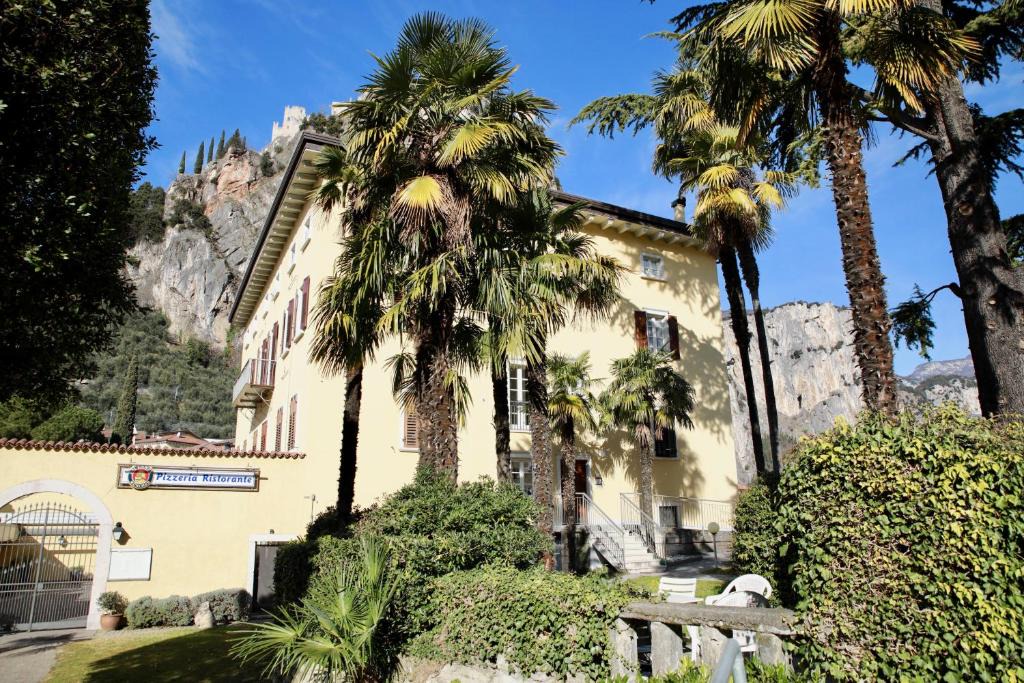 Arco Apartment | Tall Tree Apartment