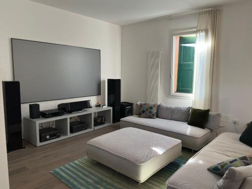 Castel San Pietro Terme Apartment | The Loft
