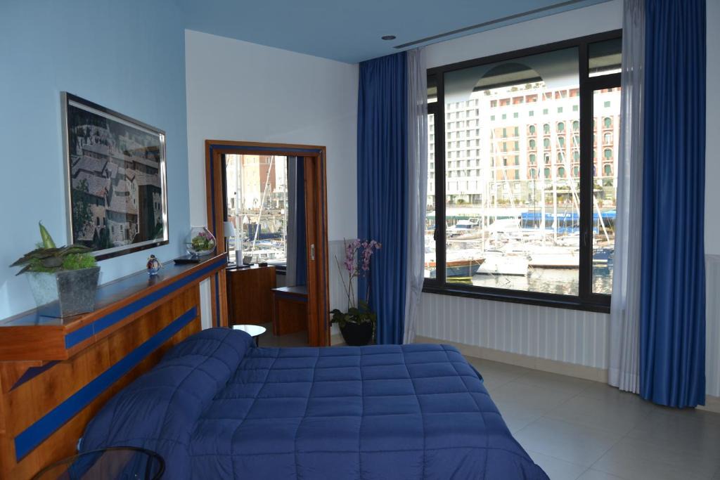 San Ferdinando Hotel | Transatlantico