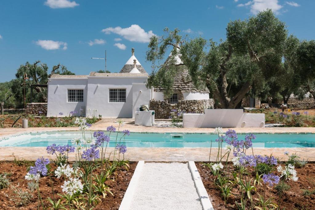 Ceglie Messapica Villa | Valle d'Itria Private Pool - Trullo San Michele