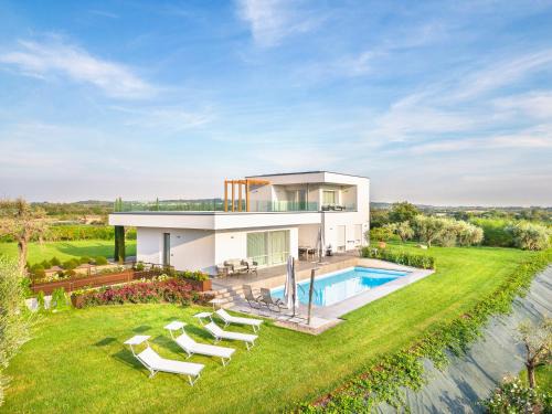 Montioni Villa | Villa Angelina