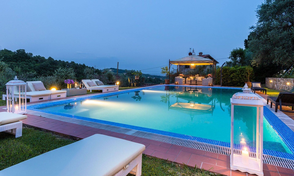 Lucca Villa | VILLA ARSINA, Modern Italian Tradition. Private Pool