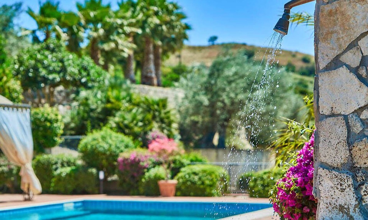 Lentini Villa | Villa Cadinira