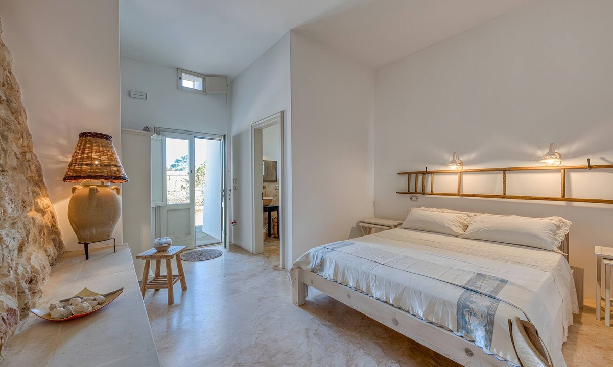 Salve Villa | Villa 'Camera 2' with Sea View, Private Pool and Wi-Fi