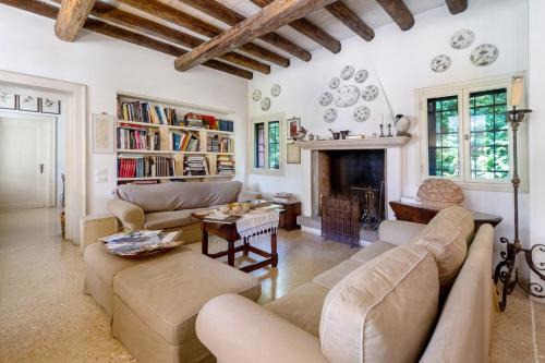 Dolo Villa | Villa Colloredo
