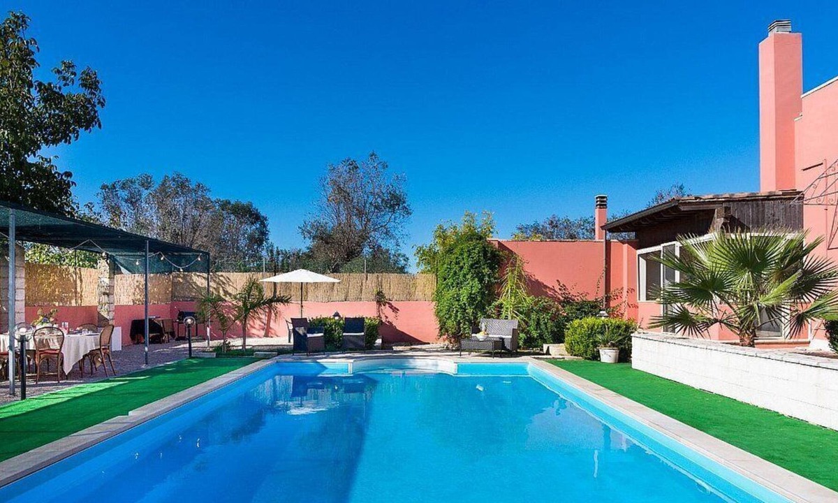 Casarano Villa | Villa Dana , fully refundable with voucher*: An elegant and welcoming villa situated in a quiet location, a few minutes from the town center, with Free WI-FI.