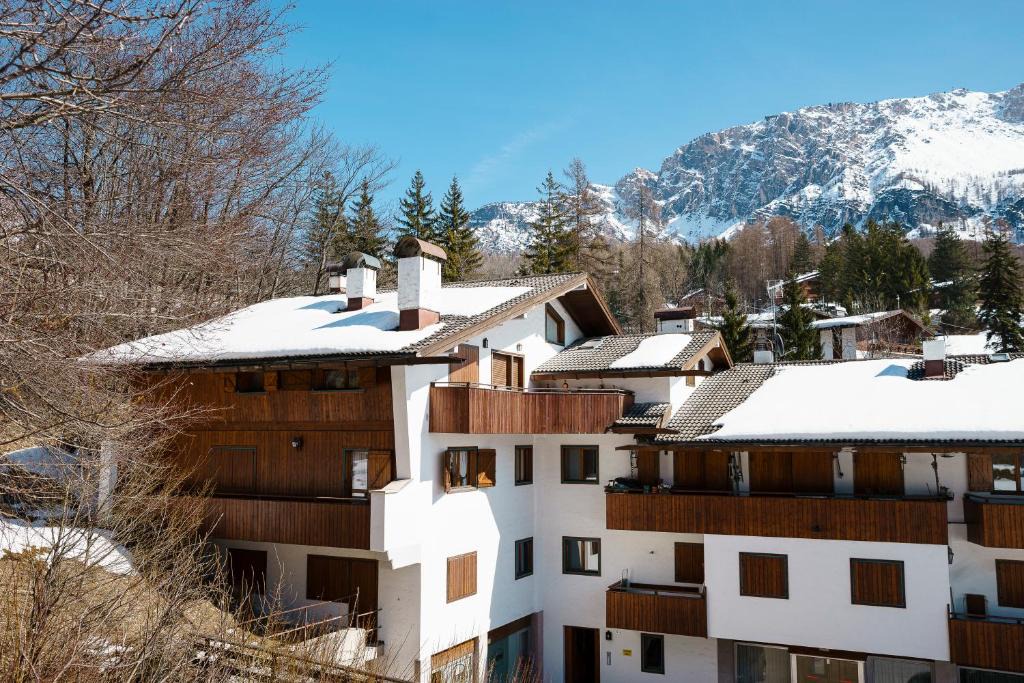 Cortina d'Ampezzo Historic Centre Apartment | Villa Franchetti - Stayincortina