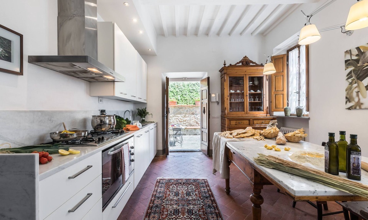 Massa e Cozzile House | Villa Gialla 12 people. Pool PROMOTED BY WEEKHOMES COM