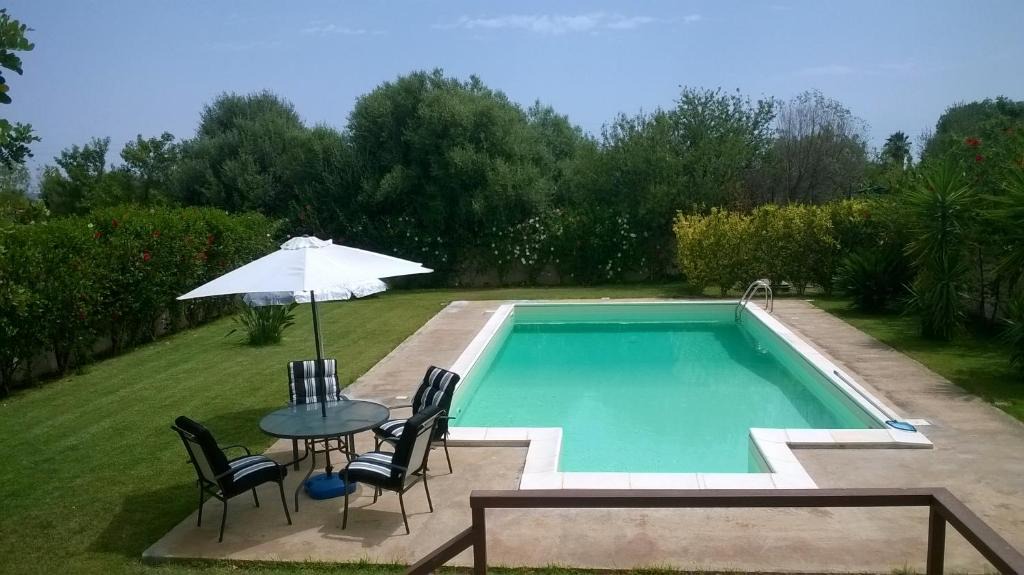 Maeggio House | villa gio con piscina