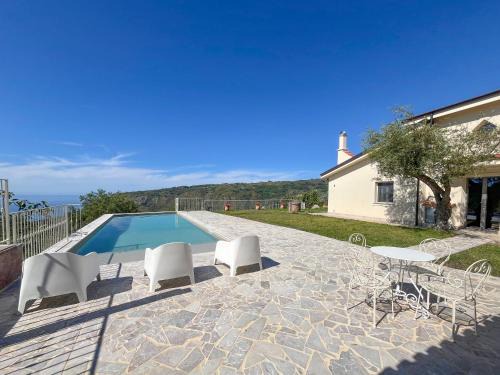 San Marco d'Alunzio Villa | Villa Gisella