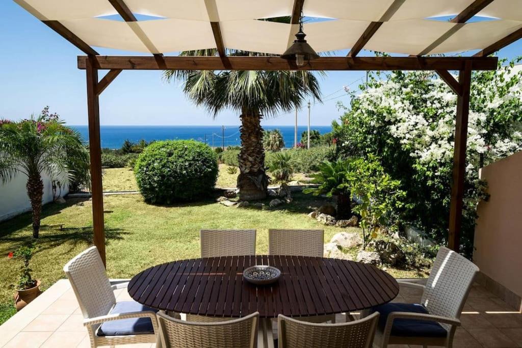 Macari Villa | Villa Grecale Macari