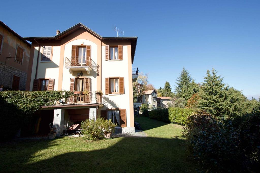 Civenna Villa | Villa Margherita