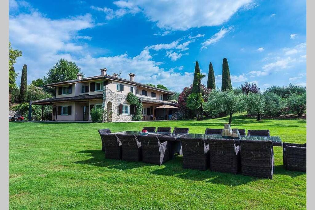 Montioni Villa | Villa Minerva