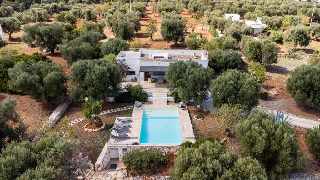 Carovigno Villa | Villa Opale con piscina by Wonderful Italy