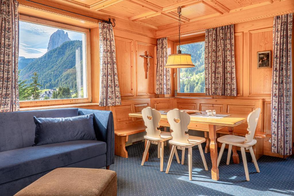 Ortisei Ski Chalet | Villa Suredl