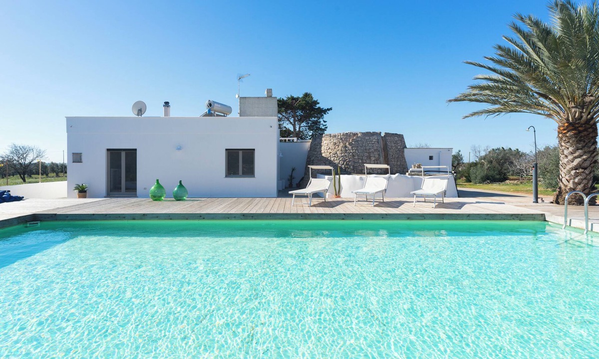 Torre Suda Villa | Villa with trulli and swimming pool