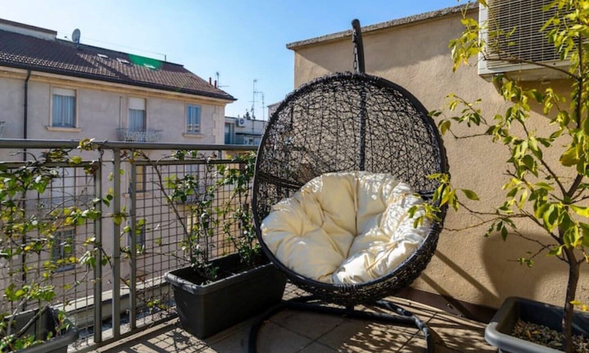 San Vittore Apartment | With Large Private Terrace City Center Metro 200mt