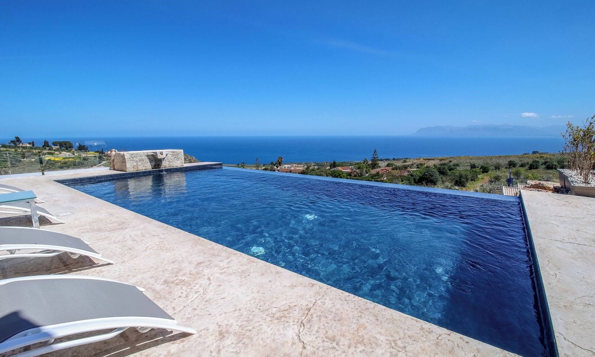 Scopello Villa | WWW.BAGLIORIDISICILIA.COM - LAST MINUTE 14 JULY - 1 AUGUST!