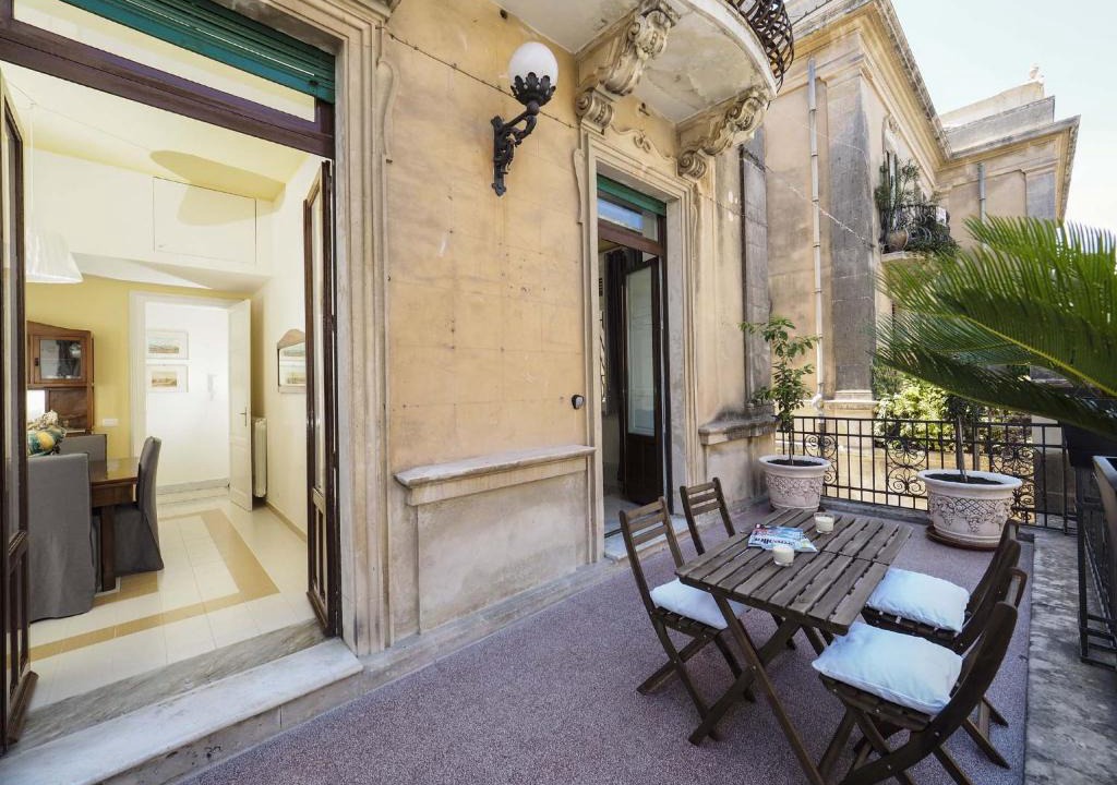 Noto Historic Centre Apartment | Zia Emma