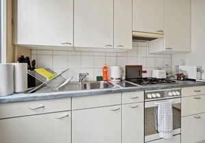 Basic Apartment in vibrant residential part of ZH!