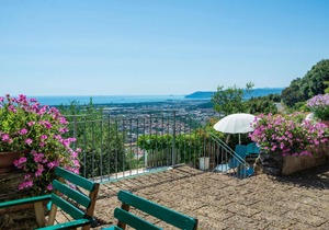 Seventh Heaven' flat with shared pool