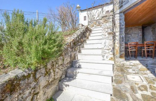 Oblizza House | 2 bedroom accommodation in Stregna