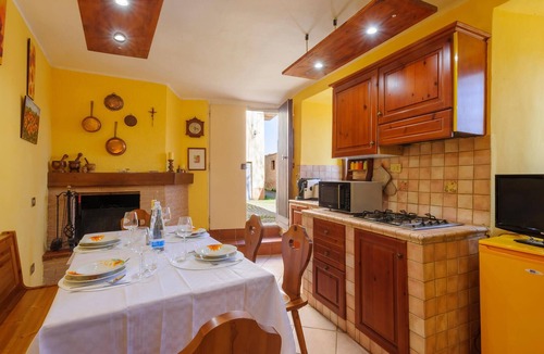 Moscosi House | 2 bedroom lovely home in Frontale