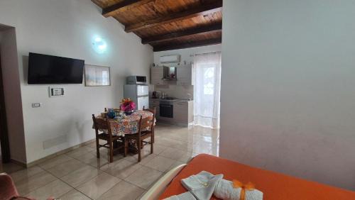 Leonforte Apartment | 24 Cannoli