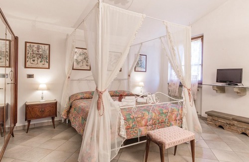 Citerna House | 3 bedroom accommodation in Citerna -PG-