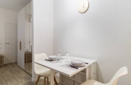 Centro Direzionale Apartment | 36 m² Apartment ∙ 1 bedroom ∙ 2 guests