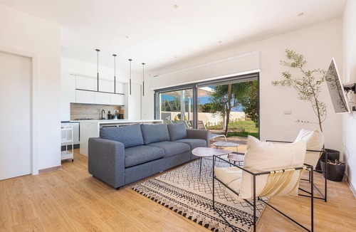 Specchiarica House | 4147 Villa Daversa by Barbarhouse
