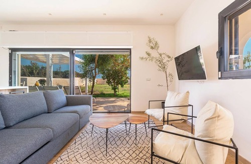 Specchiarica House | 4147 Villa Daversa by Barbarhouse